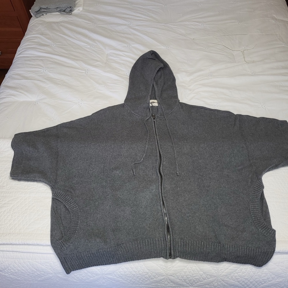 Beautiful grey oversized sweater by UGG.